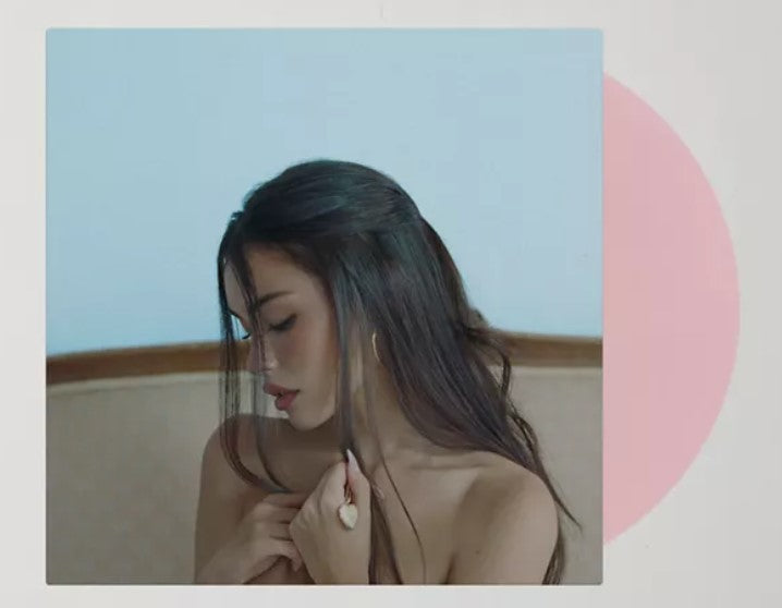 Madison Beer - locket UO Exclusive LP USA