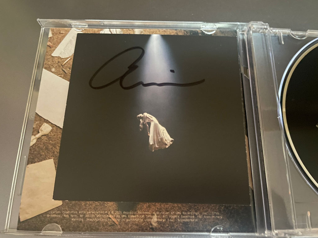 ARIANA GRANDE - BRIGHTER DAYS CD FIRMADO USA