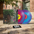 BVRS con callejón de ladrillo y dos vinilos multicolor