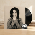 BVRS de Björk con vinilo negro, texturas de lana y luz cálida