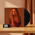 BVRS de Sabrina Carpenter EVOLution en un estudio cálido de tonos terracota