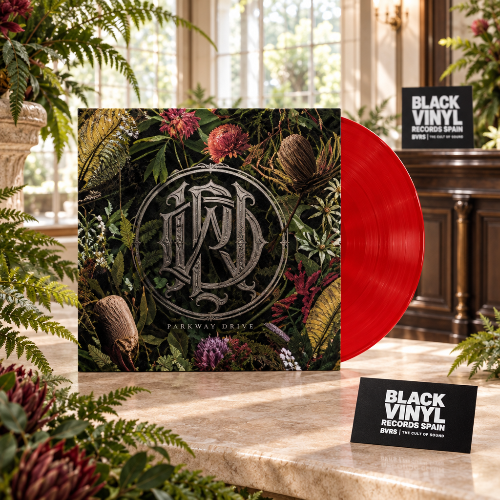 Parkway Drive - Home, escena editorial BVRS con vinilo rojo y entorno botánico luminoso