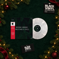 Ariana Grande - Christmas & Chill, vinilo blanco marmolado en una escena navideña de Black Vinyl Records Spain