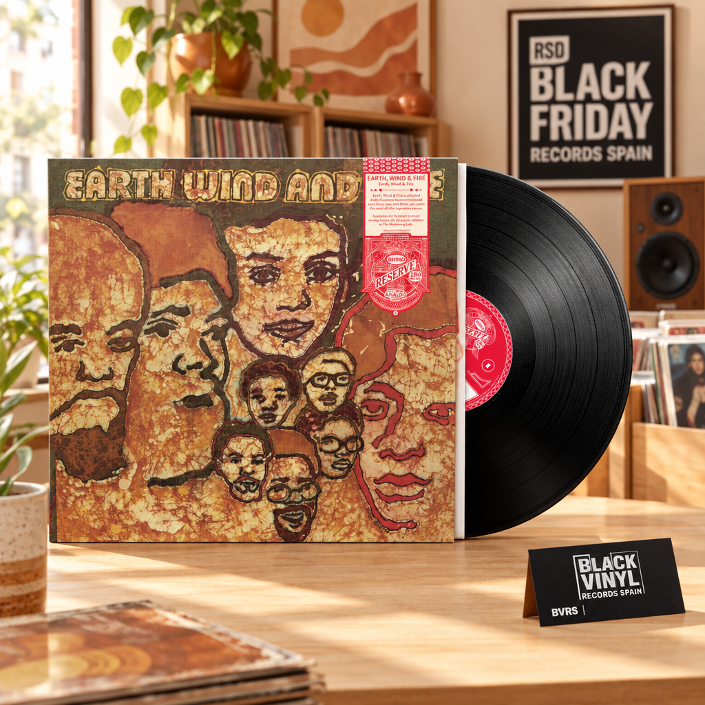 Vinilo de Earth Wind and Fire en un entorno luminoso con cartel RSD Black Friday y tarjeta BVRS
