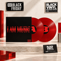 I AM MUSIC, doble vinilo rojo en escena BVRS RSD con fondo luminoso